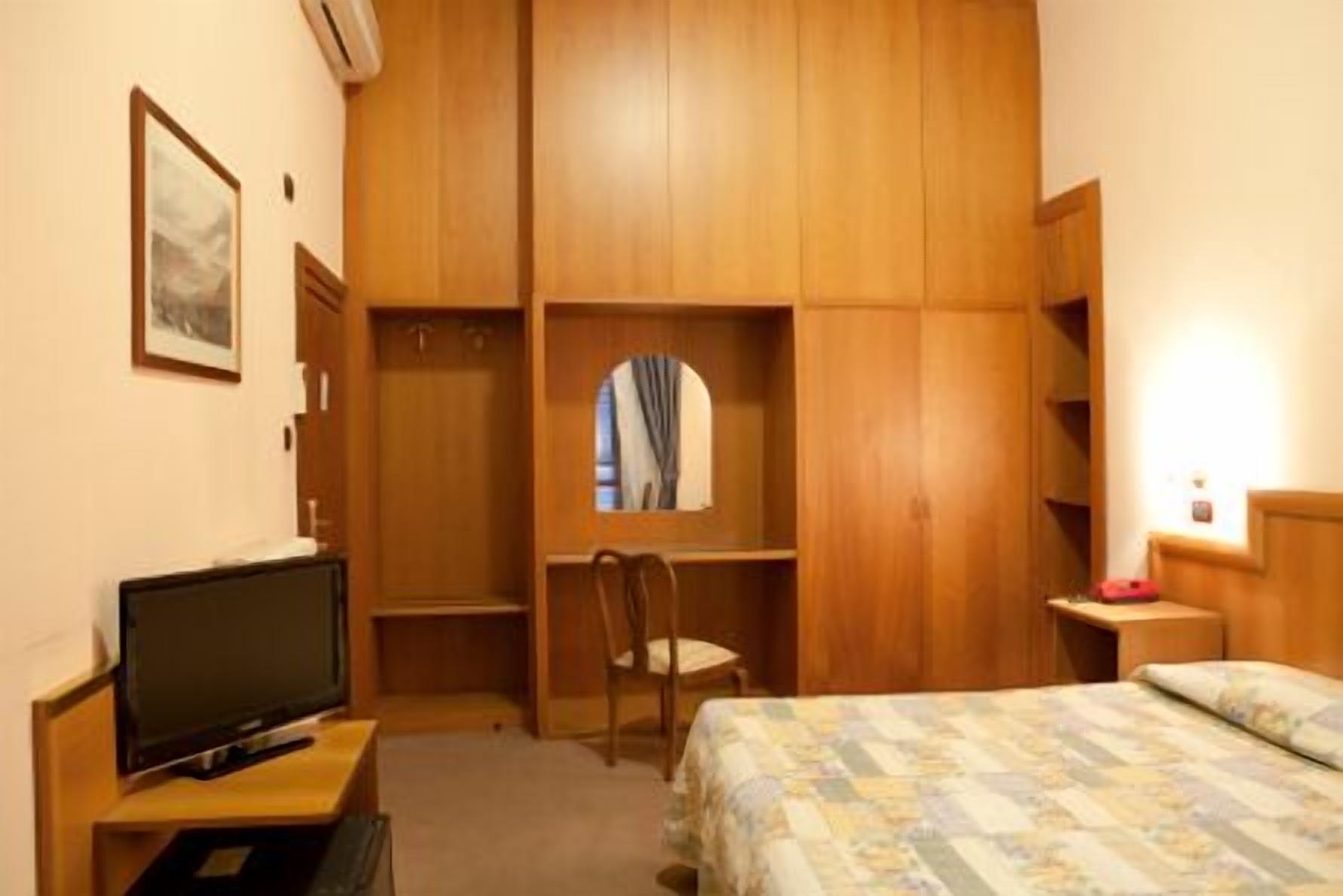 Hotel Porziuncola Асизи Екстериор снимка