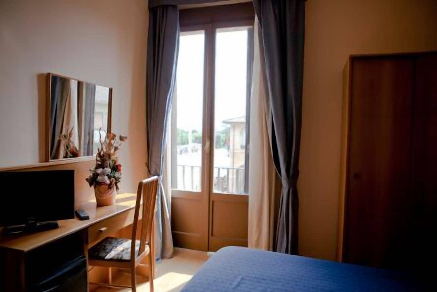 Hotel Porziuncola Асизи Екстериор снимка