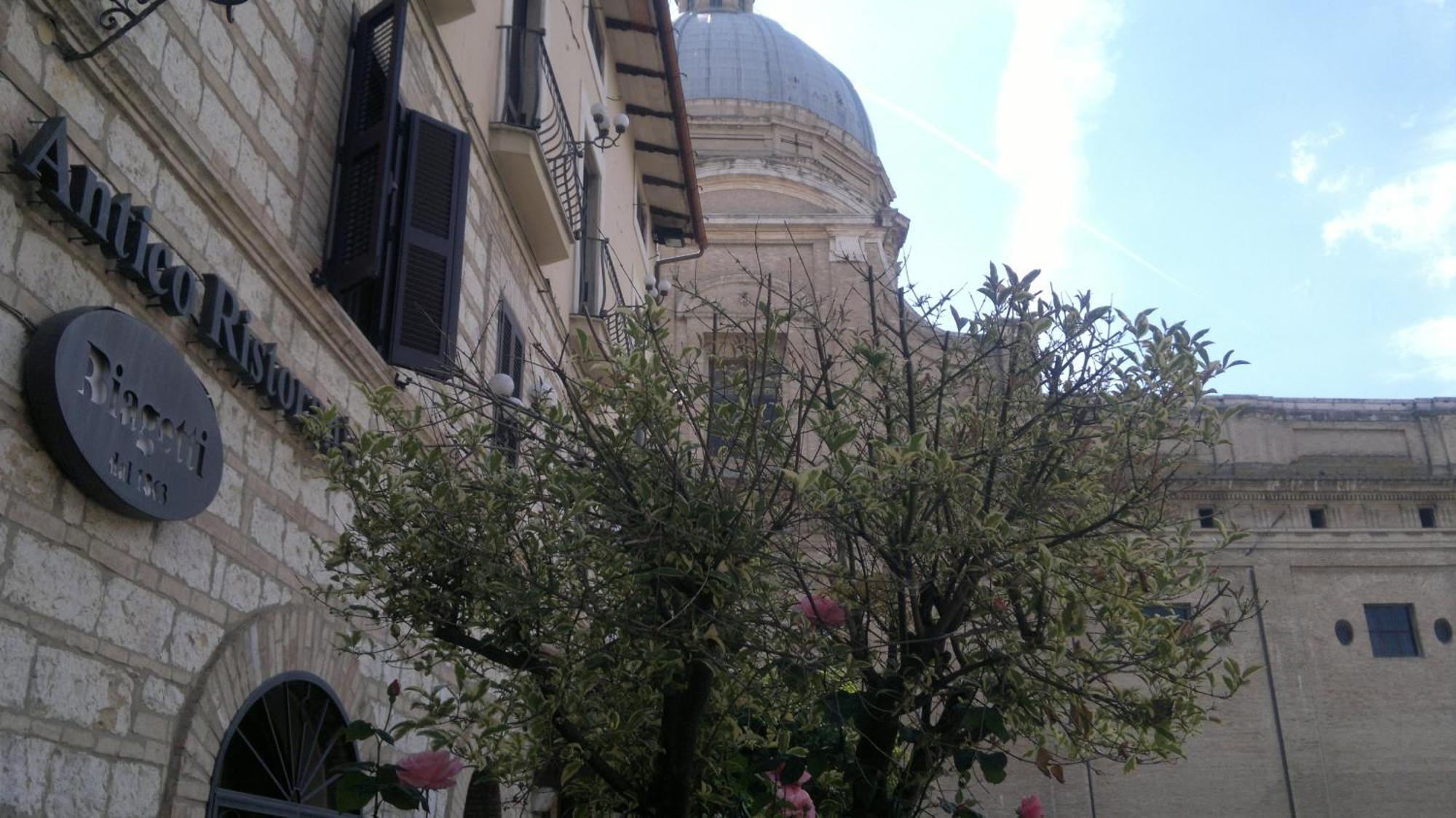 Hotel Porziuncola Асизи Екстериор снимка